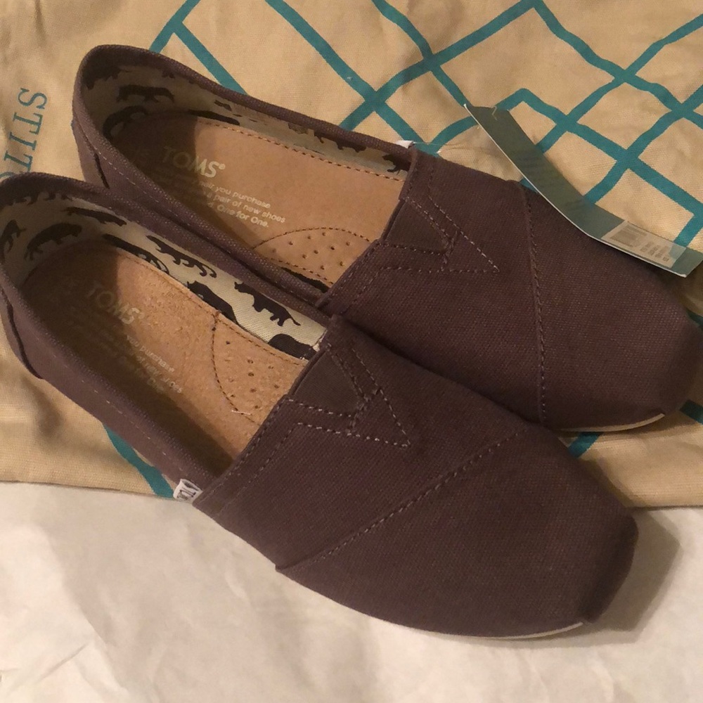 Classic Toms- new with tags- size 7.5- Ash Canvas